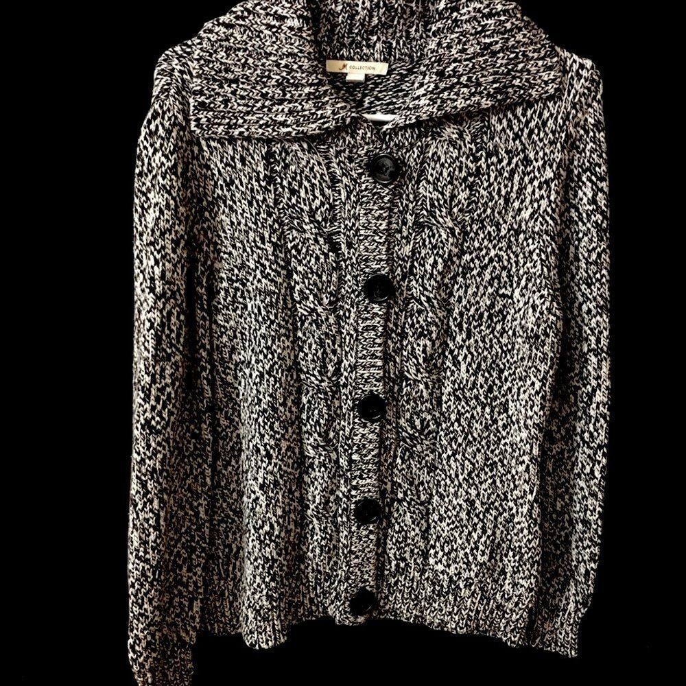 JM Collection Thick Big Button Sweater